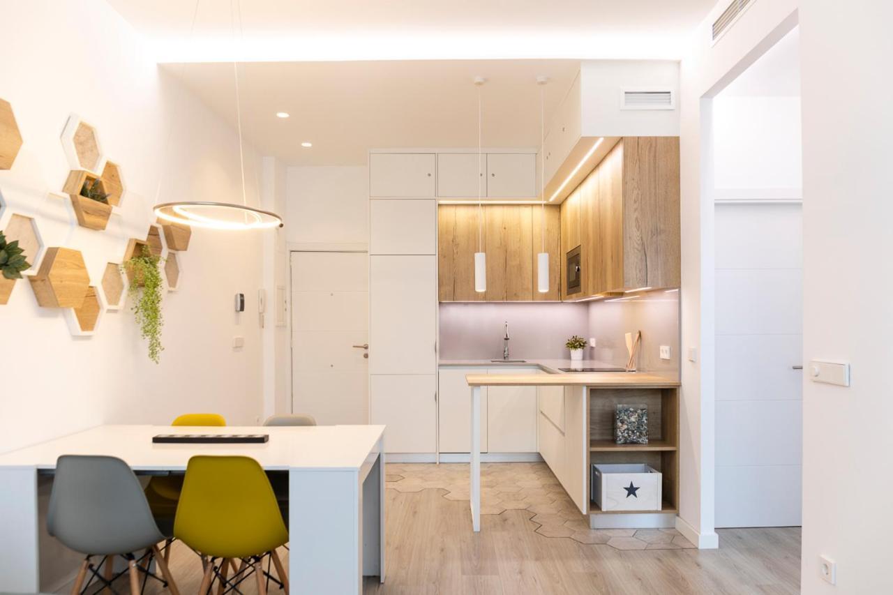 SYLVIA 1M - Precioso apartamento en primera línea de mar - céntrico - playa - wifi Empuriabrava Esterno foto