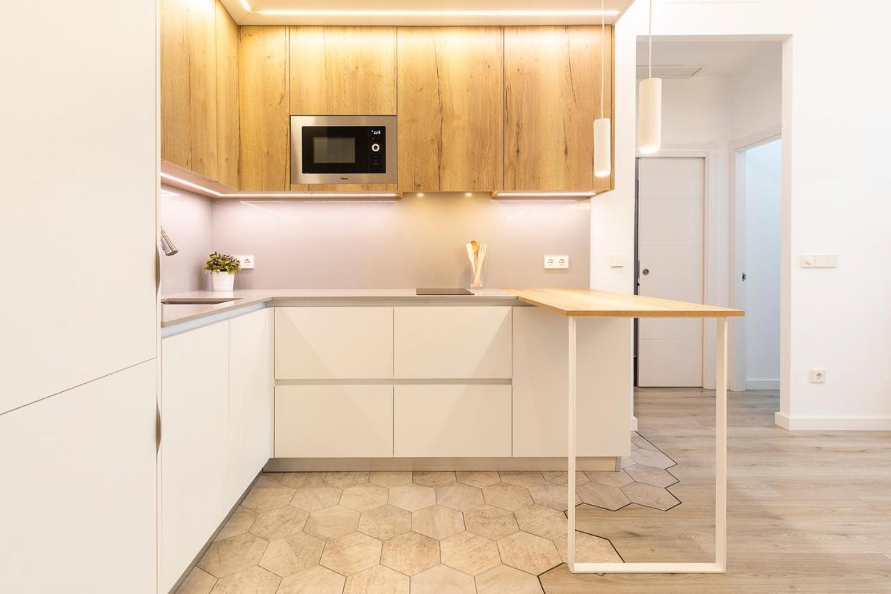 SYLVIA 1M - Precioso apartamento en primera línea de mar - céntrico - playa - wifi Empuriabrava Esterno foto