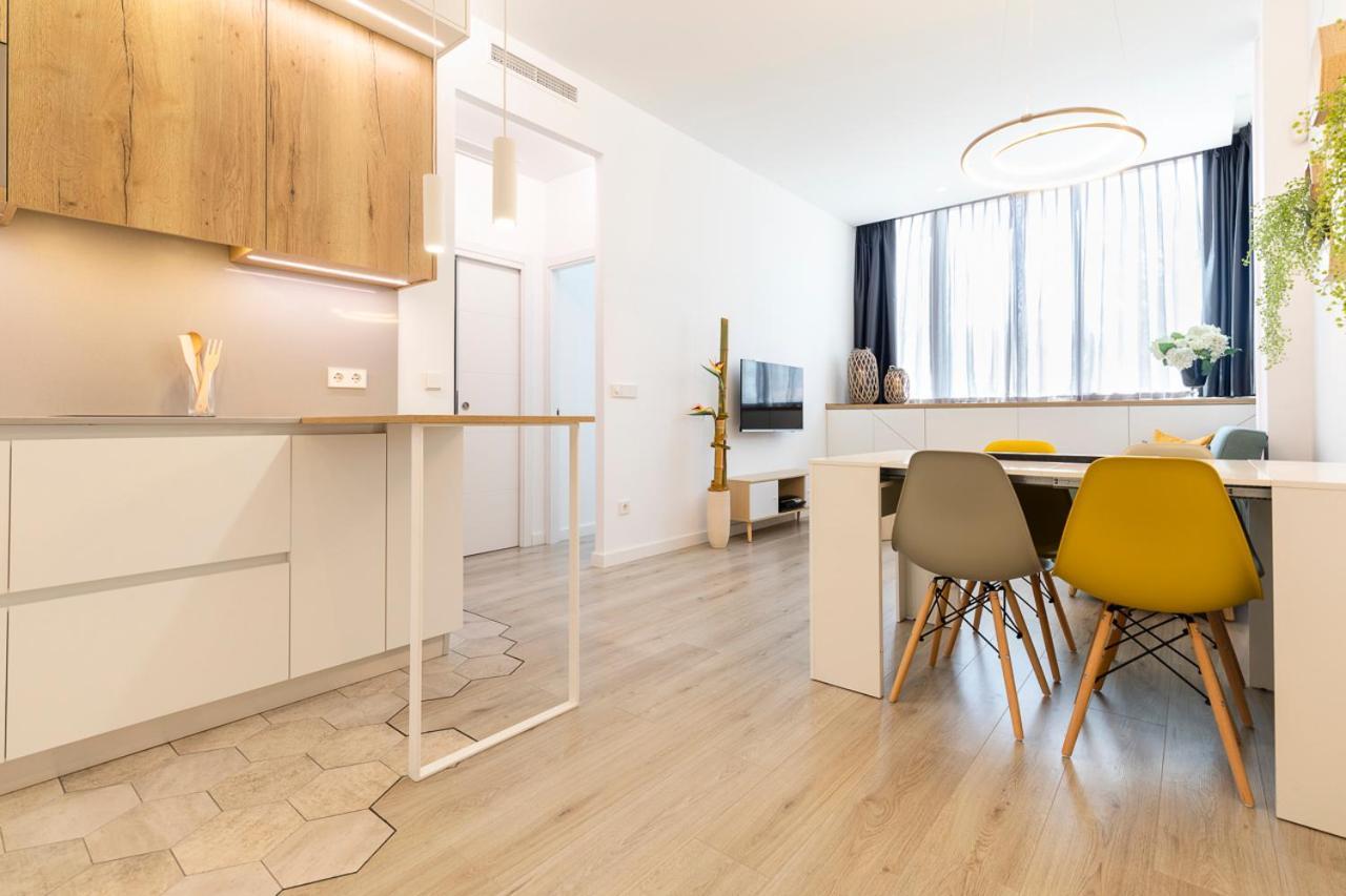 SYLVIA 1M - Precioso apartamento en primera línea de mar - céntrico - playa - wifi Empuriabrava Esterno foto